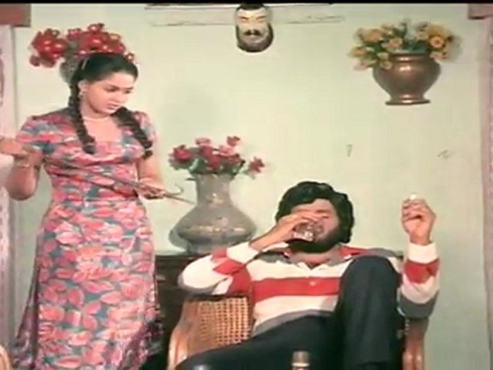 Nippulanti Manishi - Radha Tries To Kill Bala Krishna