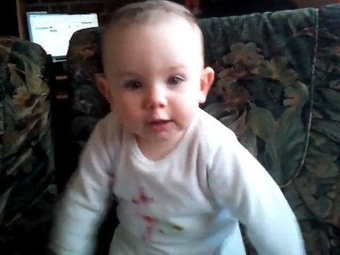 Notre petite Léana tout juste 10 mois et 13 jours