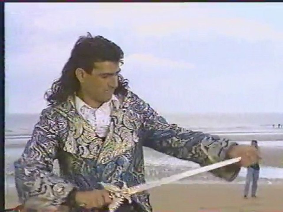 FAKIR-AVALEUR DE SABRE-CRACHEUR DE FEU...