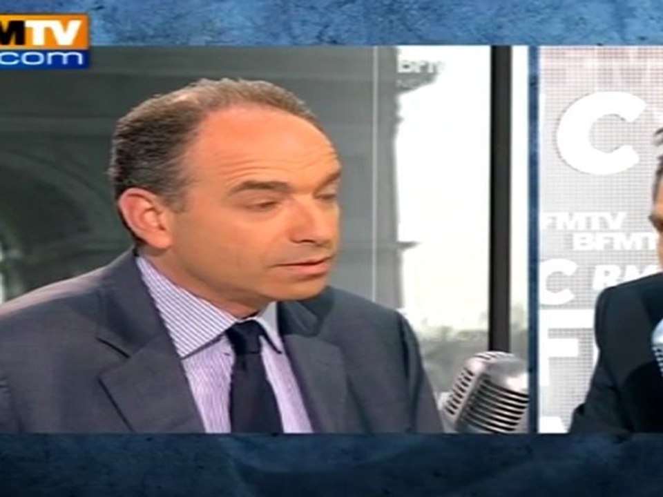 Copé mis en faute par Bourdin sur le double language