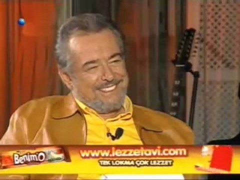 Tuba Büyüküstün & Emre Aydın - Şeffaf Oda -4