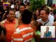 (VIDEO) “Manita Blanca” opositor se burla del pueblo y golpea a periodista en los testículos