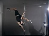 Cours Pole Dance IRON MAN / ULTIMATE pour hommes et femmes chez Spin With Me