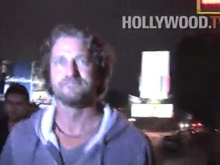 Gerard Butler walks to Bar Marmont