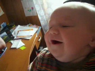 rire de bébé