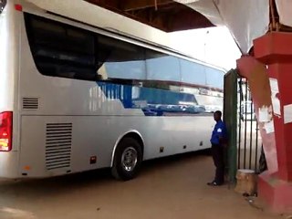 Arrivée des Bus Chamotor Titans EX-12 au site Lomé 2, Togo.