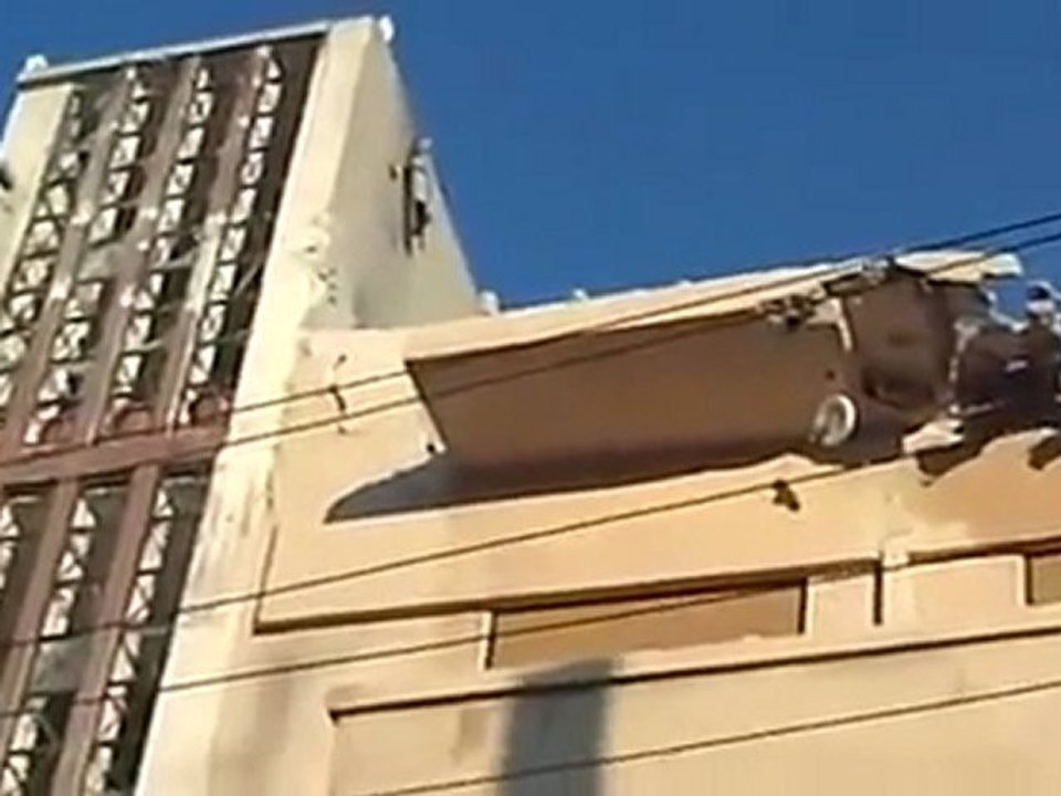 فري برس حمص حي الخالدية وضع الحي المأساوي  وقصف الحي لم يتوقف 23 3 2012 ج6