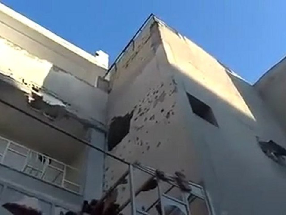 فري برس حمص حي الخالدية وضع الحي المأساوي  وقصف الحي لم يتوقف 23 3 2012 ج5