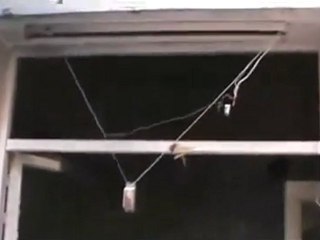 فري برس حمص جولة في منزل تعرض للقصف حمص الخالدية23 3