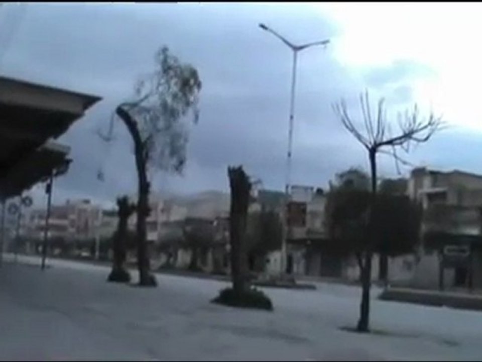 فري برس حماة المحتلة قصف حي الاربعين بالدبابات  قادمون يادمشق 23 3 2012