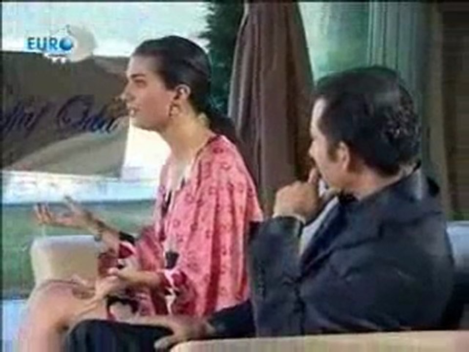 Tuba Büyüküstün Seffaf Oda Part 2