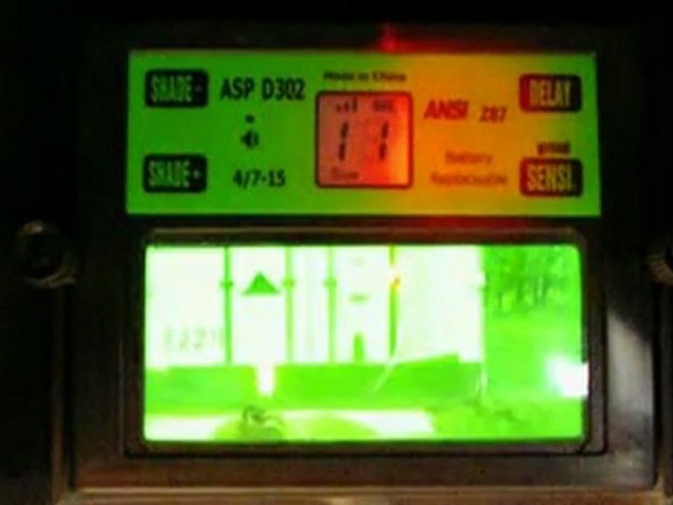 Everlast Fabricator Auto-Darkening Welding Helmet