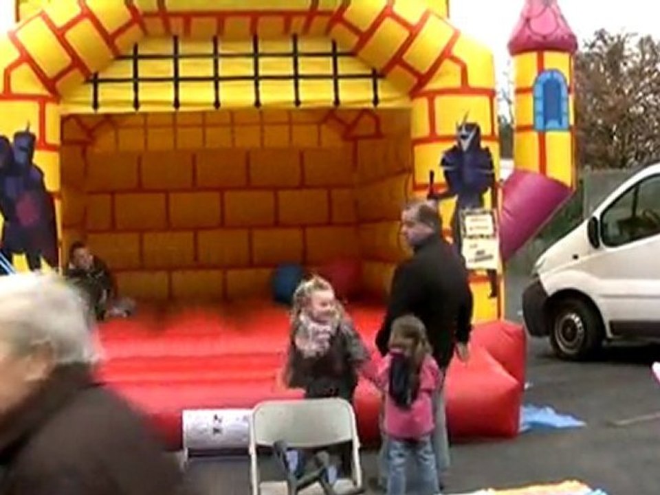 Le Cateau:  brocante au Quartier Matisse