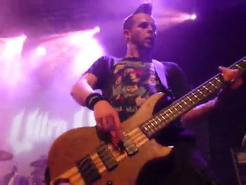 Ultra Vomit - Je ne t'ai jamais autant aimé @ Lyon 2012 (2)