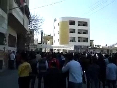 فري برس دمشق حي برزة الدمشقي جمعة قادمون يادمشق 23 3 2012 ج1