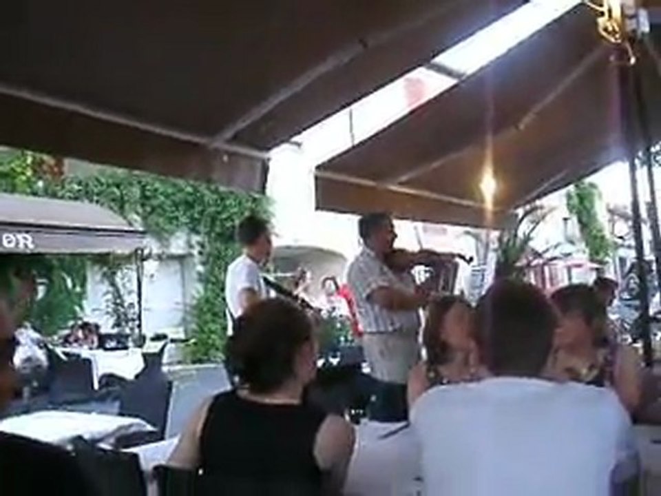 musiciens de rue à L'Isle sur Sorgues 2