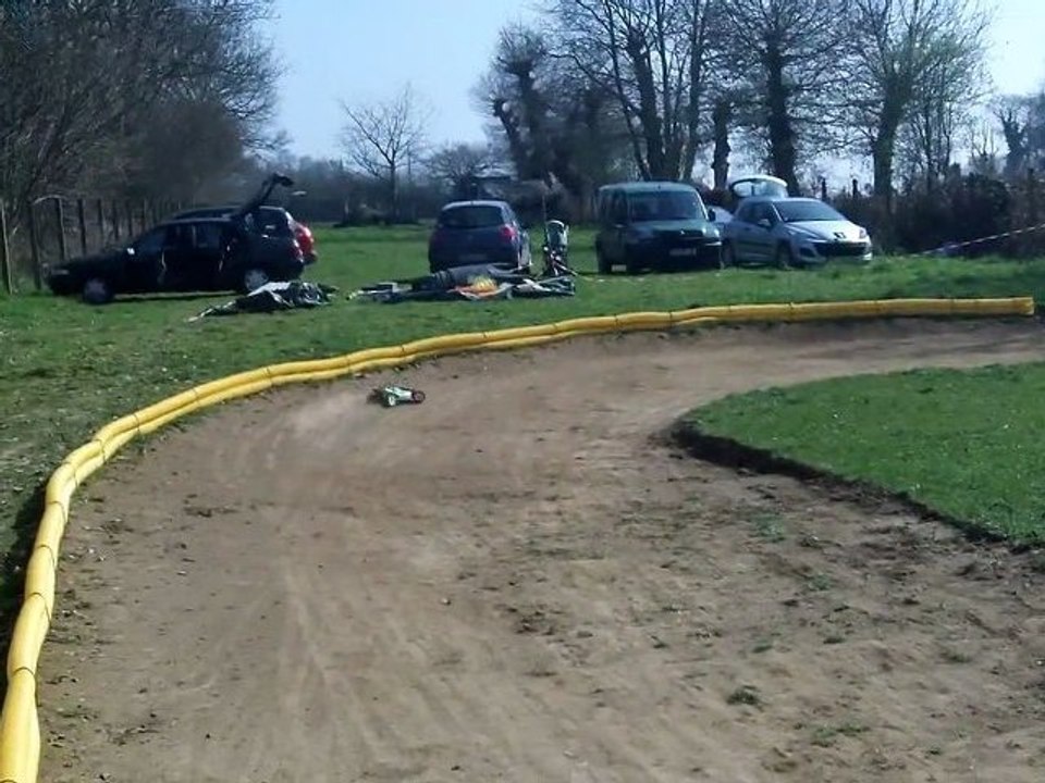 RMCS - Dubbs et son 1/8 TT thermique