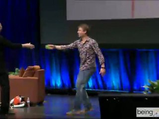 Beau Lotto Demos the Adaptability of the Mind