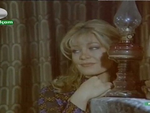 Gülünce Gözlerinin İçi Gülüyor