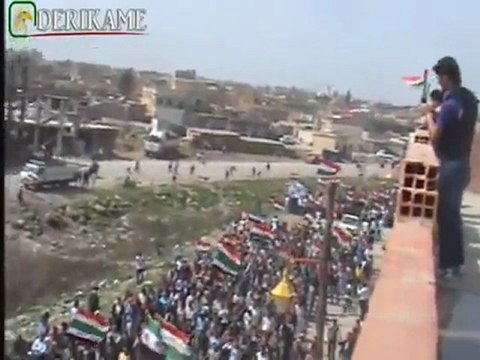 فري برس الحسكه ديريك الألاف يهتفون لحمص وحماه وأدلب ودرعا 2012 3 24