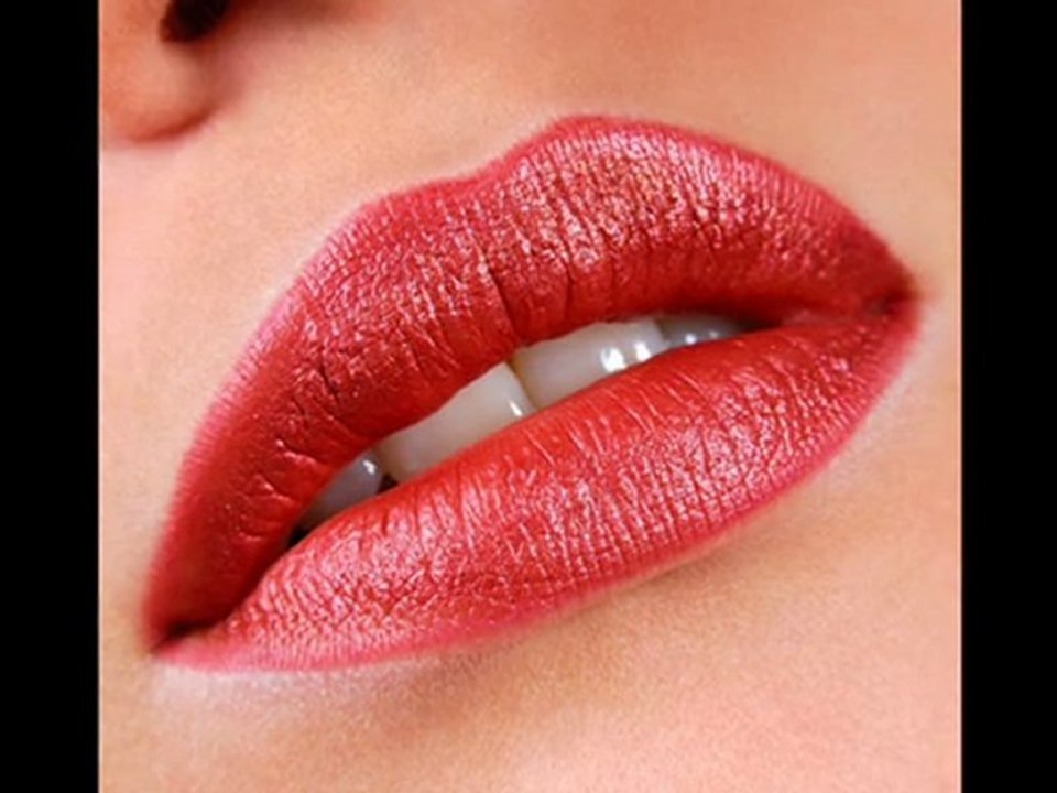 AYLİN ŞENGÜN TAŞÇI BİR KIZIL GONCAYA BENZER DUDAĞIN