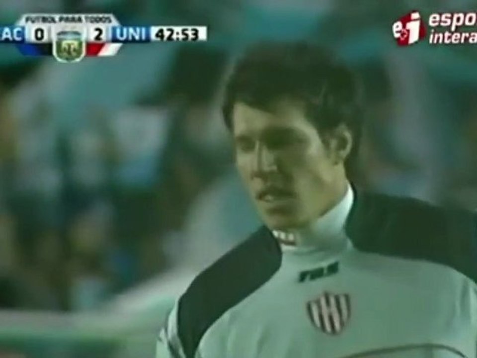 Un gardien rate deux penaltys coup sur coup !