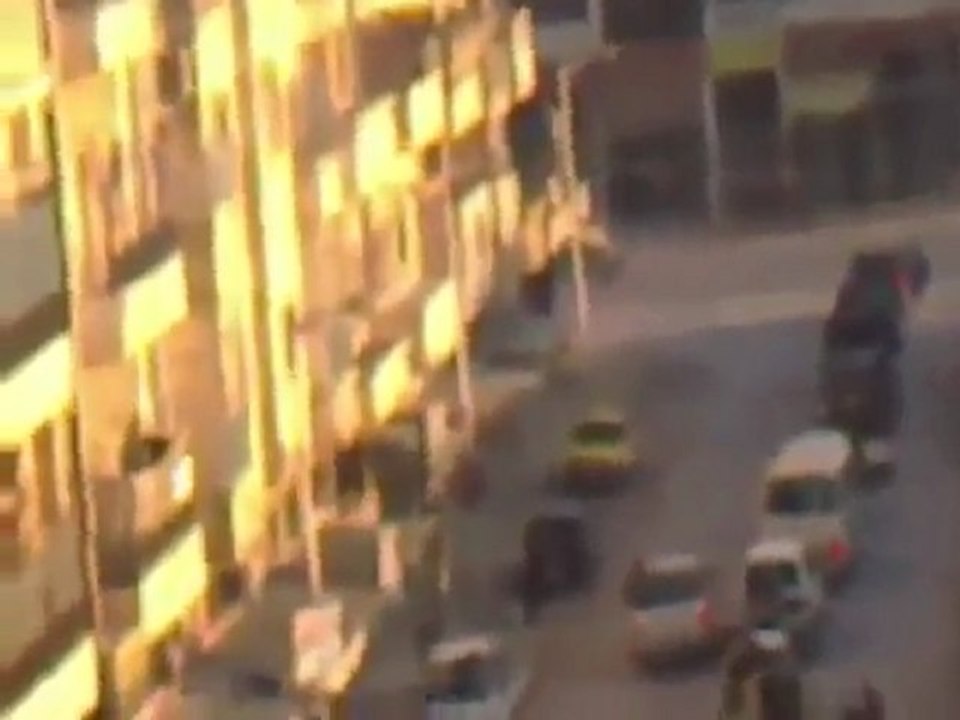 فري برس حماة حي الحميدية انسحاب قوات الجيش من الحي 21 3 2012 ج2