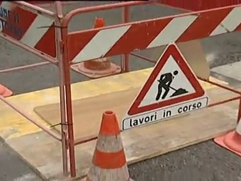 bimba nel pozzo caccia ai responsabili