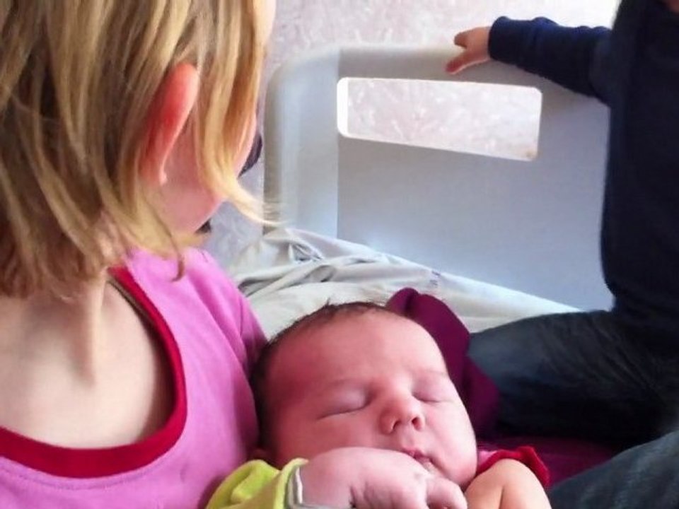 Charlie, Zelia & Milan 09.03.2012 II