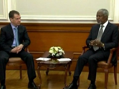 Annan meets with Medvedev to discuss Syria