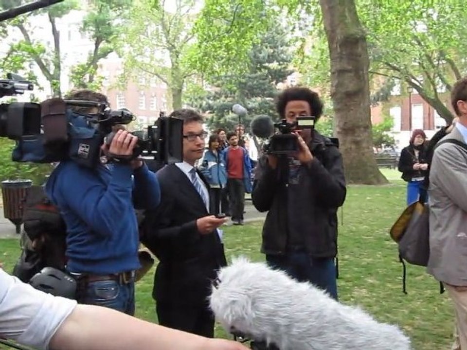 Met Police Snatch and Grab Squad - Soho Square - April 29