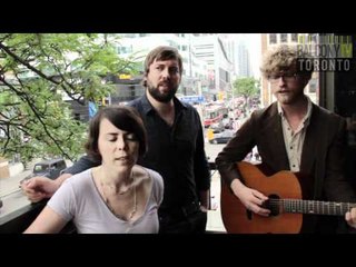 GRAYDON JAMES & THE YOUNG NOVELISTS - LEFT BEHIND (BalconyTV)