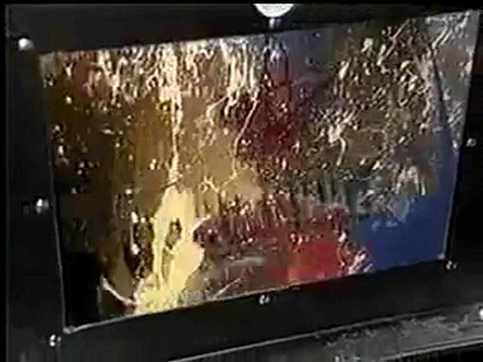 Bu makineye ne verirlerse öğütüyor www.kumanda.org