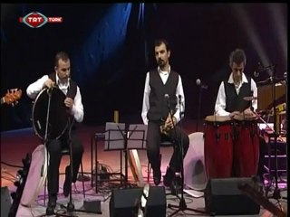 Erdal ERZİNCAN  "BİR KARARDA DURMAYALIM GEL GİDELİM DOSTA GÖNÜL"