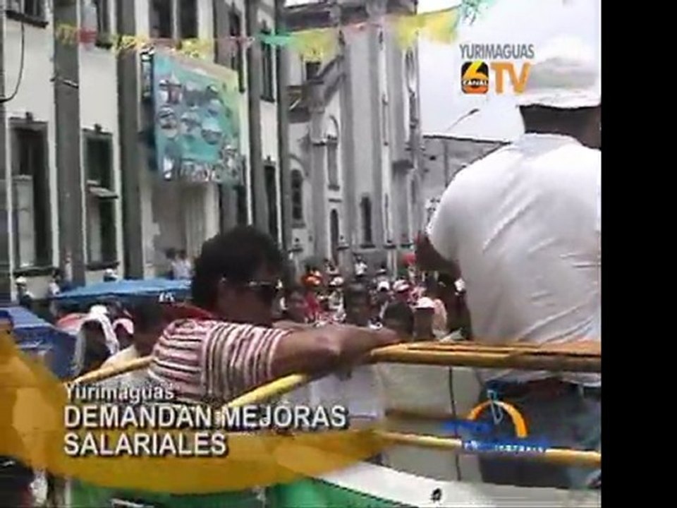 Yurimaguas Profesores del Alto Amazonas marchan en demanda de mejoras salariales