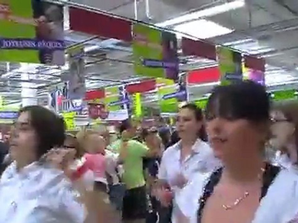 Nouveau flashmob auchan st priest