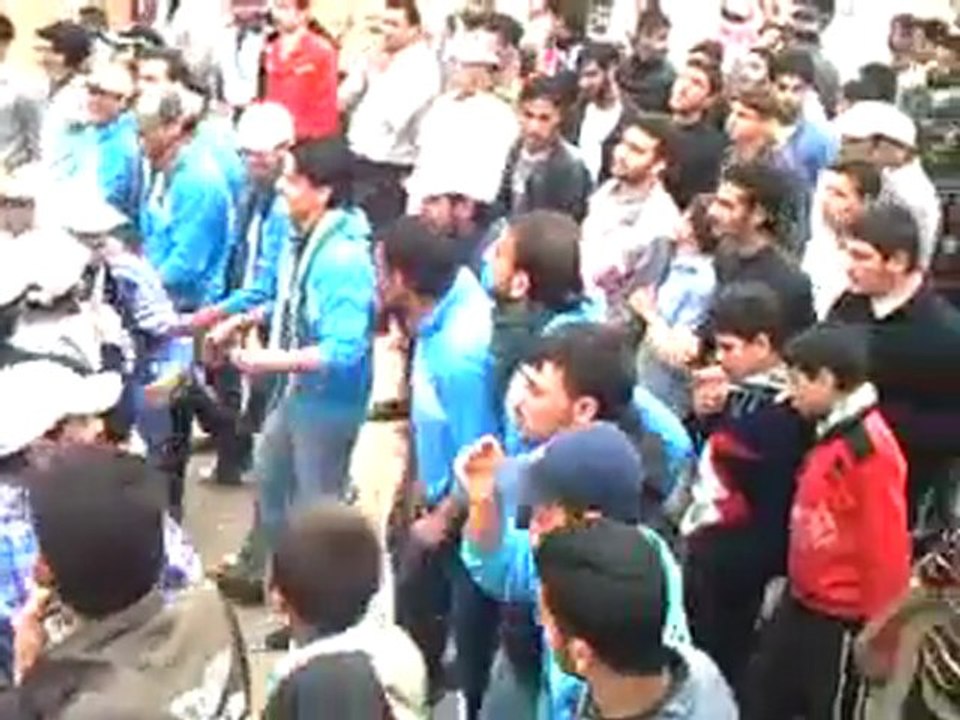 فري برس حمص ديربعلبة مظاهرة حاشدة في الذكرى الأولى للمظاهرات25 3 2012