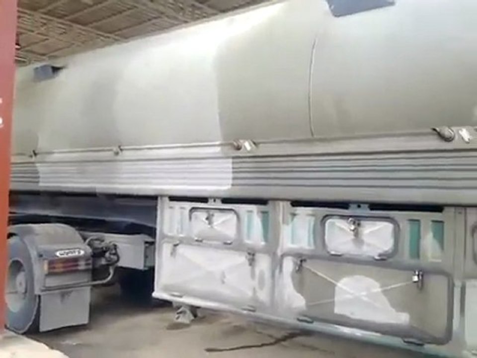 فري برس حلب لواء احرار الشمال استلاء على خزانات مازوت 25 3 2012