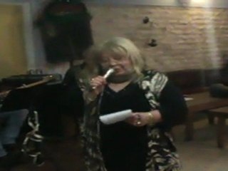 GÜZEL YORUMLARINIZLA ŞİİRLERE AYRI BİR RENK KATAN ABLACIM YİNE SÜPERDİ...