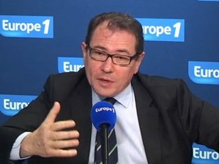 Hollande et Sarkozy, "tirés vers les extrêmes"