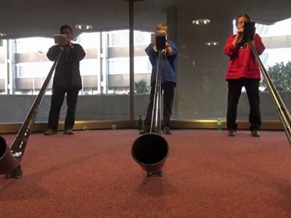 Bonjour  de la conférence AfraVIH au son du cor des Alpes