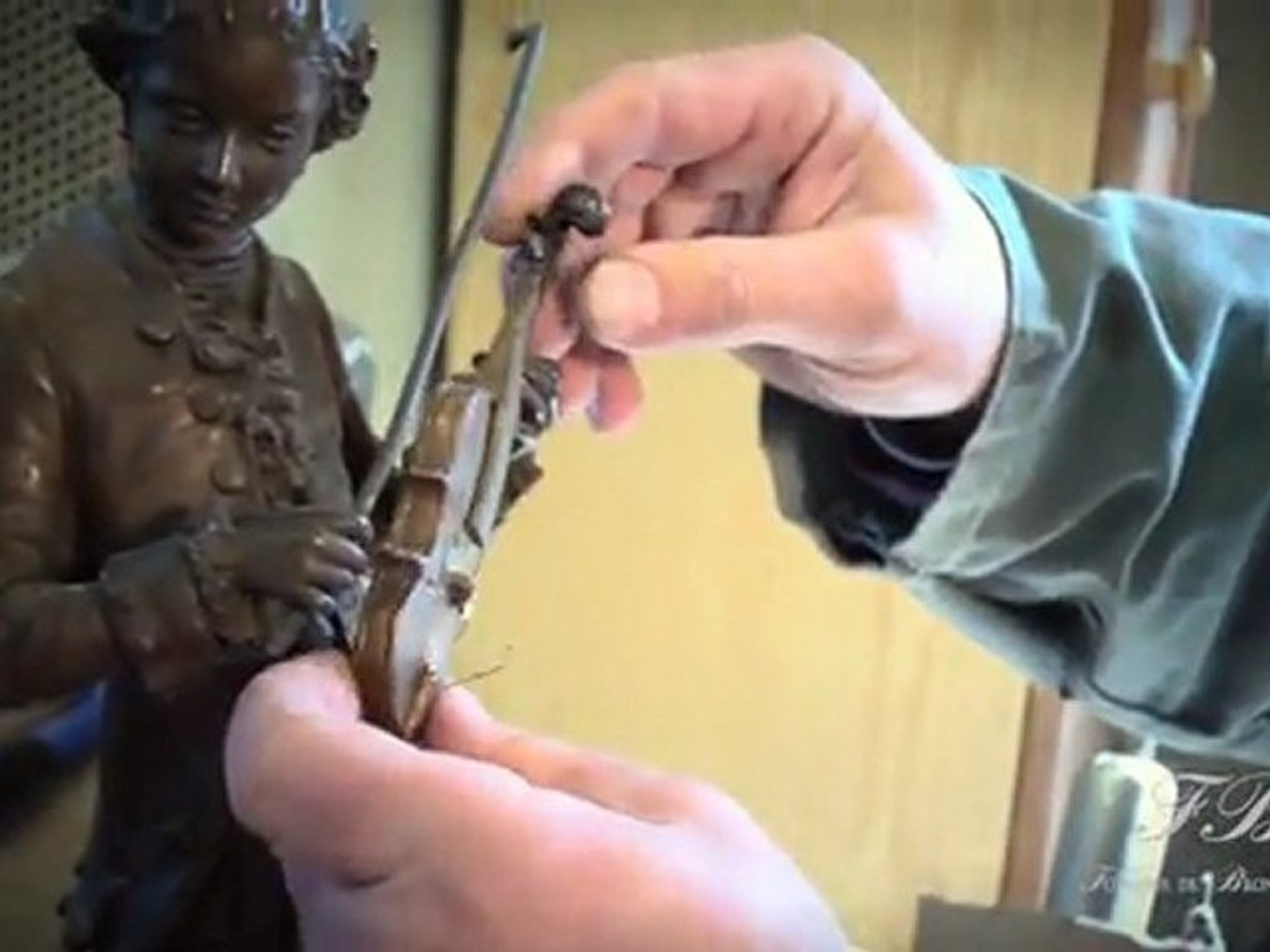 La Fonderie Lauragaise - La réparation de bronzes - Vidéo Dailymotion