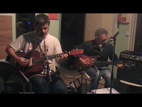 Nono futur et le Déglingo, chante Brassens à La Maison Louis Poterat, à Rouen, le 14 mars 2012