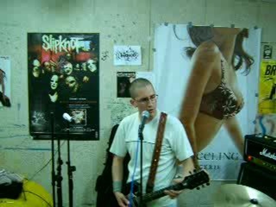 Quand Nico commence à chanter