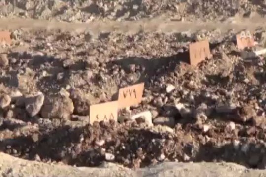 Suriye sahipsiz mezarlarla dolu