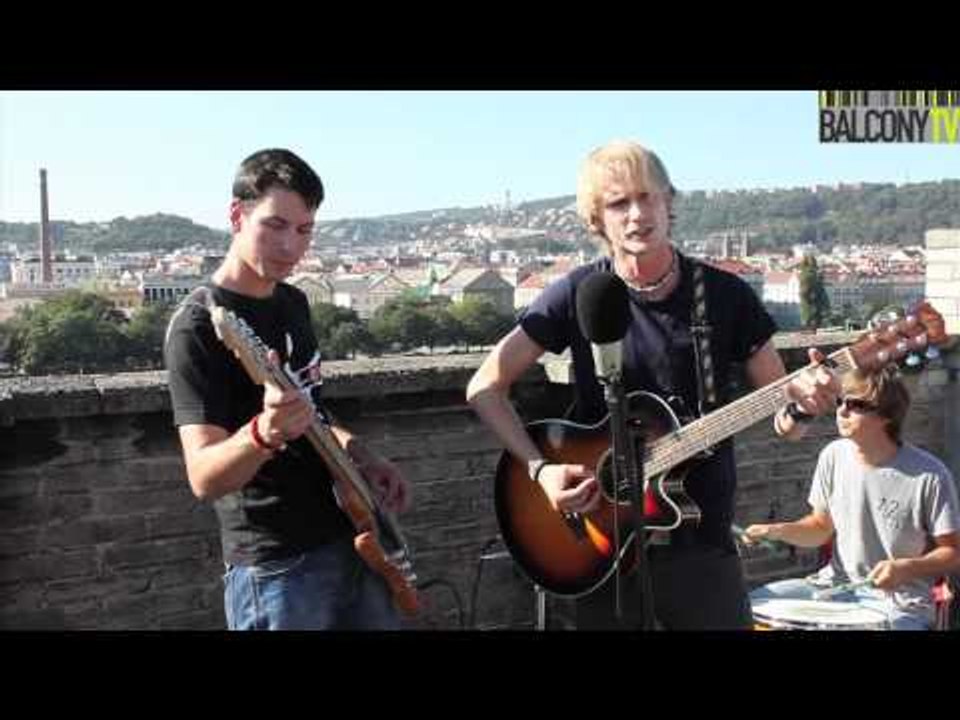 iDOLLS (BalconyTV)