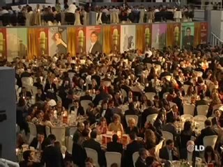 Federico Jiménez Losantos recibe el micrófono de oro