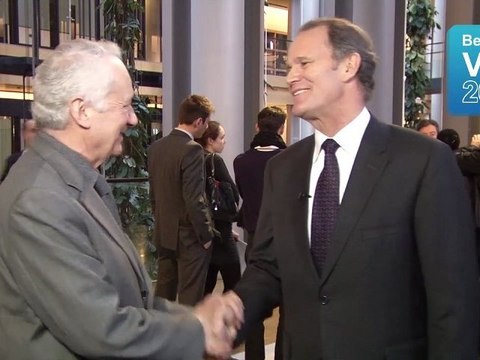 Discussion entre Jean Marie Cavada et Bertrand Vitu