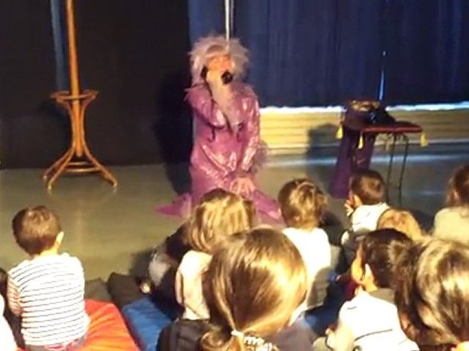Spectacle - Le V masqué - Maternelle Cité Souzy 1