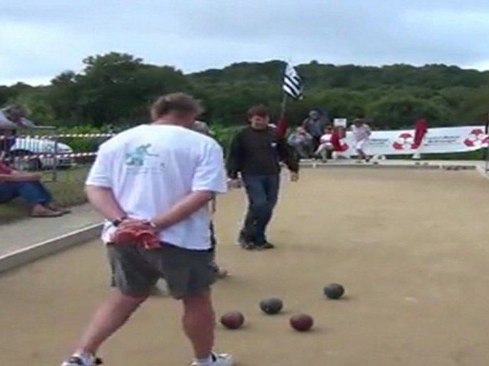 24/07/2011 - Concours de boules plombées à Lannigou